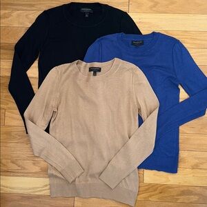 Banana Republic Crewneck Sweater Set - Black, Blue, Tan Size Small